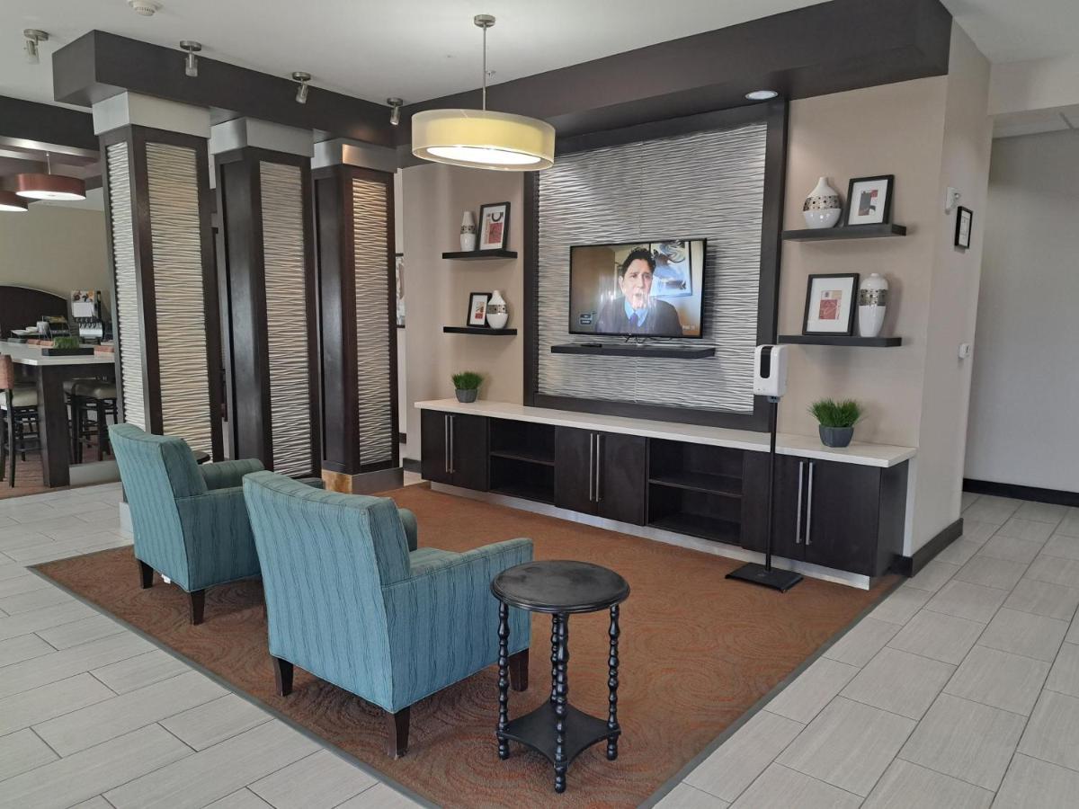 Holiday Inn Express Kenedy By Ihg Ngoại thất bức ảnh