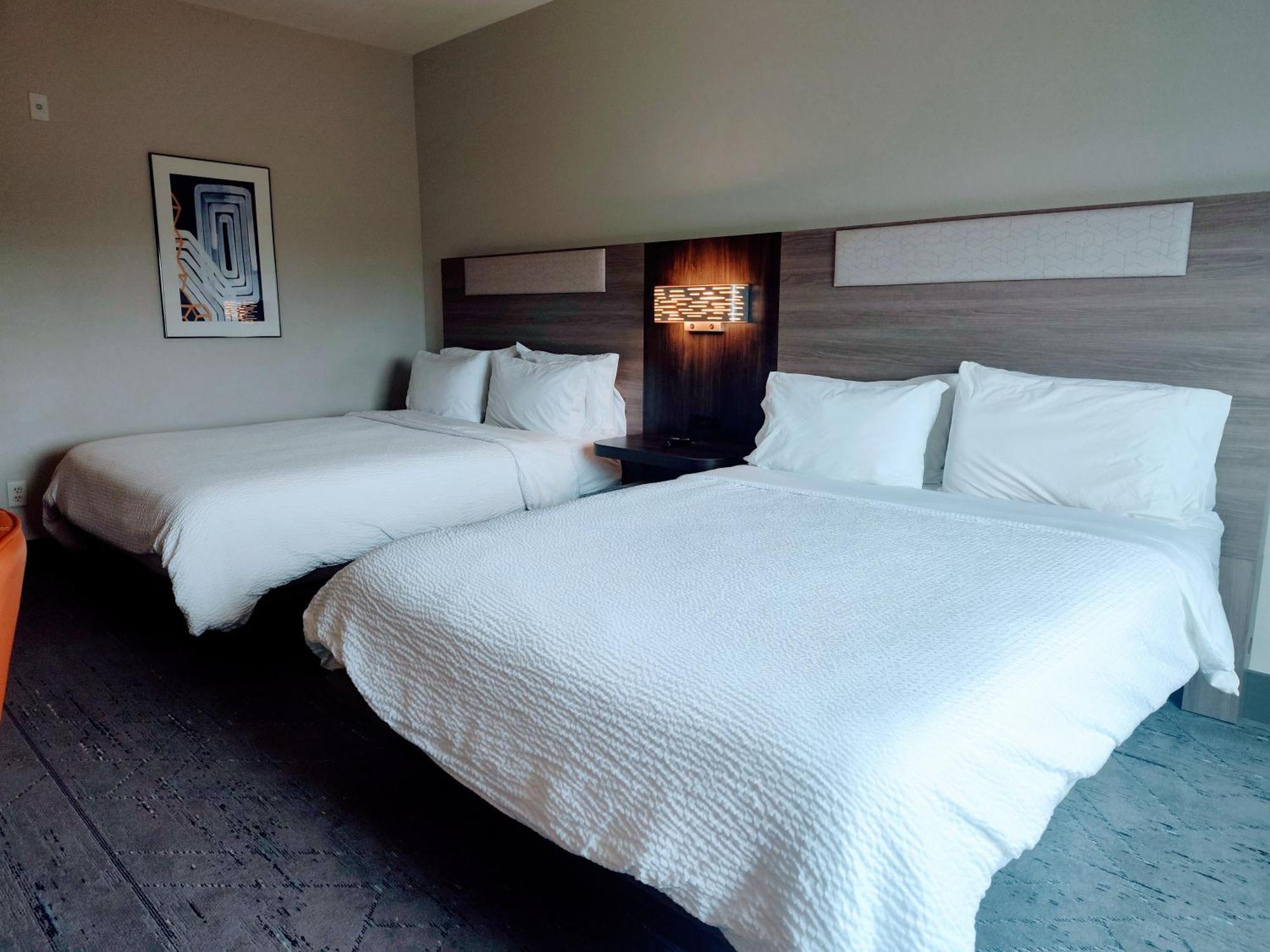 Holiday Inn Express Kenedy By Ihg Ngoại thất bức ảnh