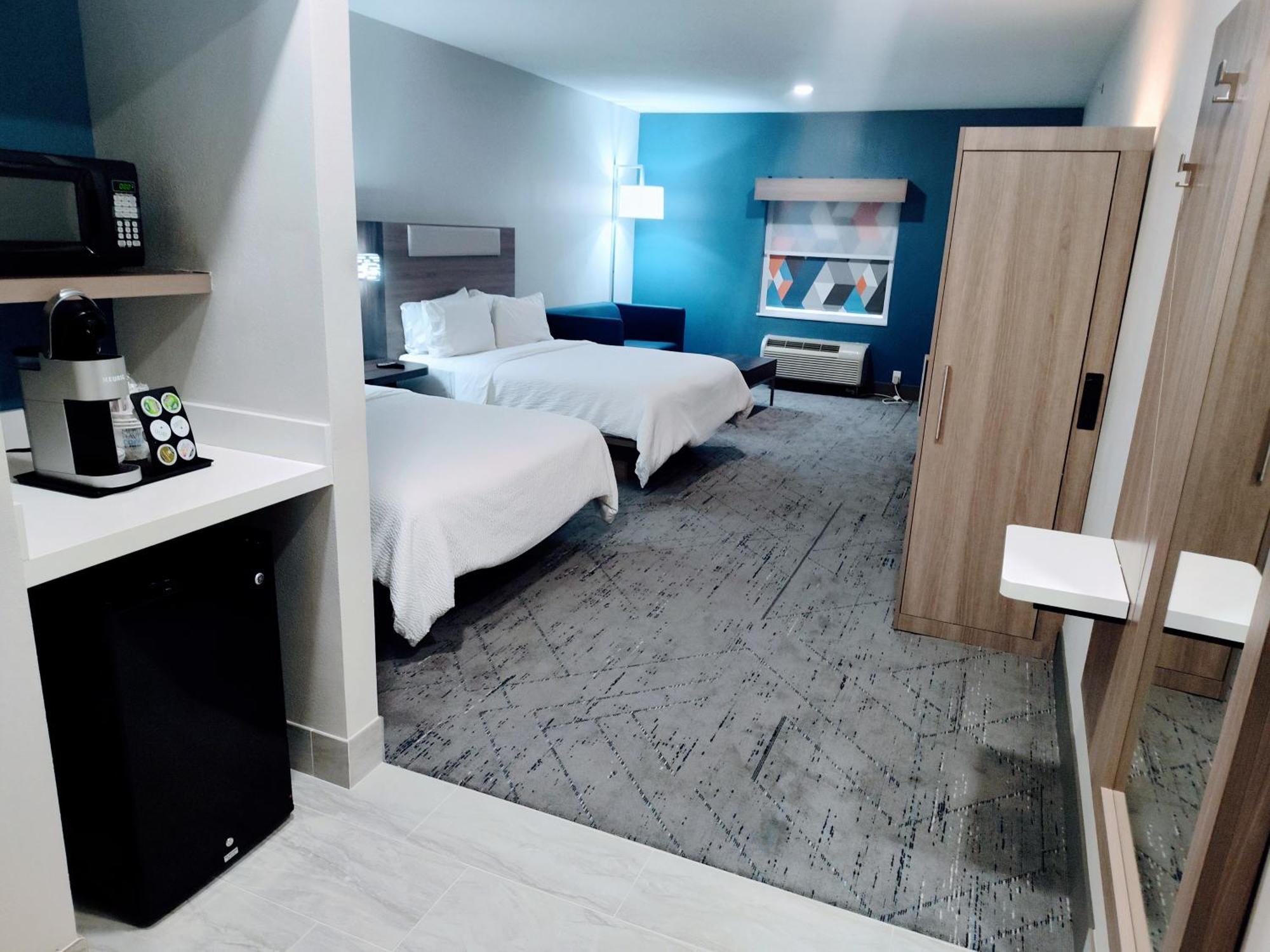 Holiday Inn Express Kenedy By Ihg Ngoại thất bức ảnh